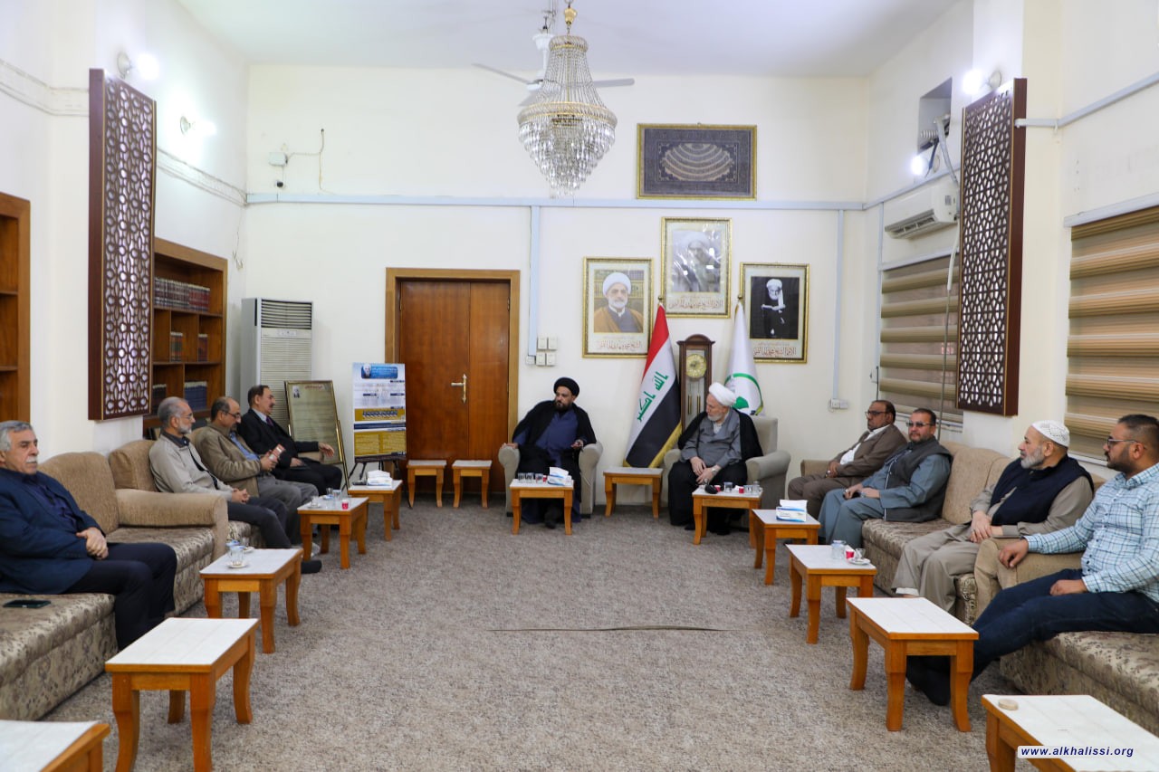 استمرار توافد المعزّين إلى مدرسة الامام الخالصي للمواساة بفقيد الأمة المرجع الراحل الشيخ محمد مهدي الخالصي (قدّس سرّه)