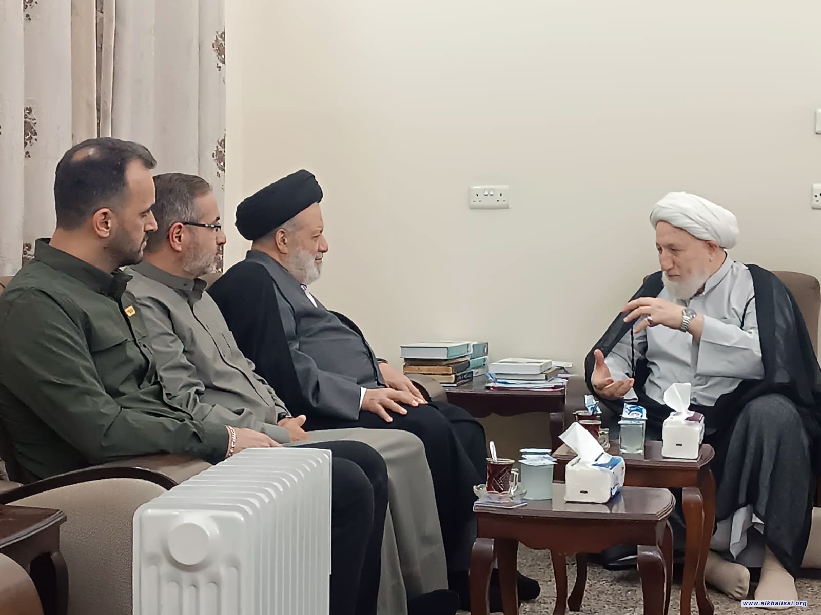 المرجع الخالصي يؤكد ضرورة استعادة سيادة العراق وإيقاظ نهضة الشعوب خلال لقائه السيد عبدالله نظام في الكاظمية