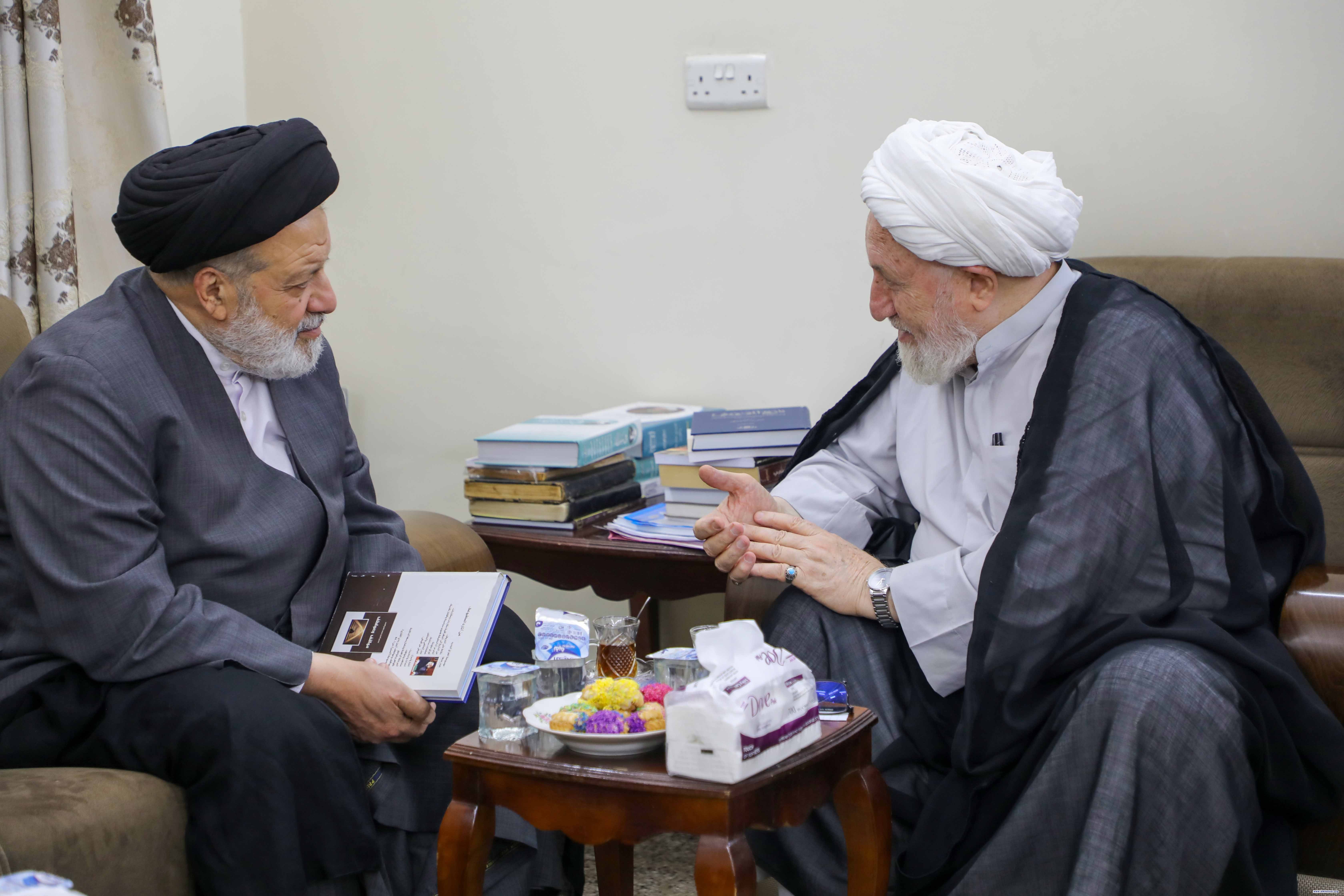 الشيخ جواد الخالصي والسيد عبد الله نظام يؤكدان على الوحدة ومواجهة مخطط التقسيم وفق الاساس القوي للحفاظ على كيان الأمة وصيانة بلدانها