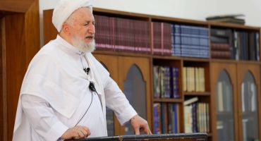 المرجع الخالصي: معركة فلسطين والمنطقة واحدة.. وإشغال الأمة بالخلافات الداخلية يصرفها عن مواجهة العدوان